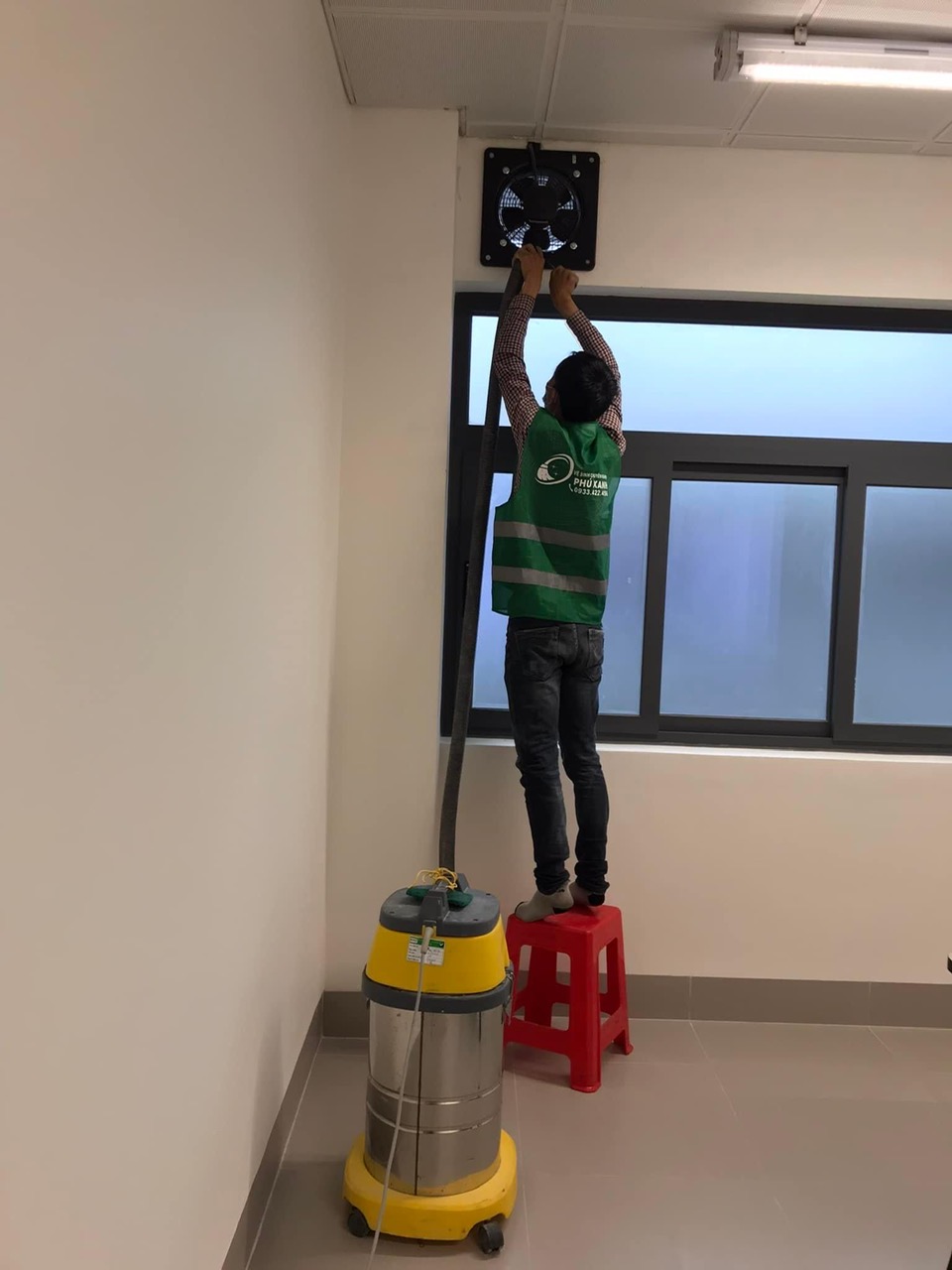 Vệ sinh nhà xưởng Bình Phước